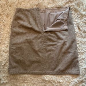 gray ann taylor skirt zipper